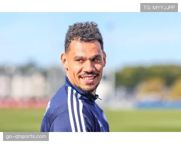 官方确认：圣埃蒂安后卫科沃杰伊恰克与俱乐部续约一年